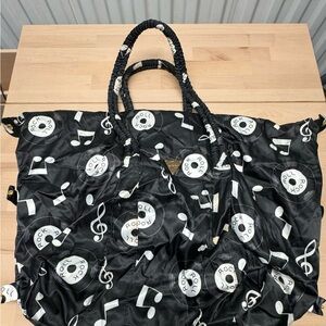 Black Music Note Tote Bag